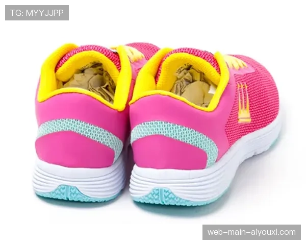 消息：某运动品牌推出新系列篮球鞋，主打轻量化以适配高频率转换跑动